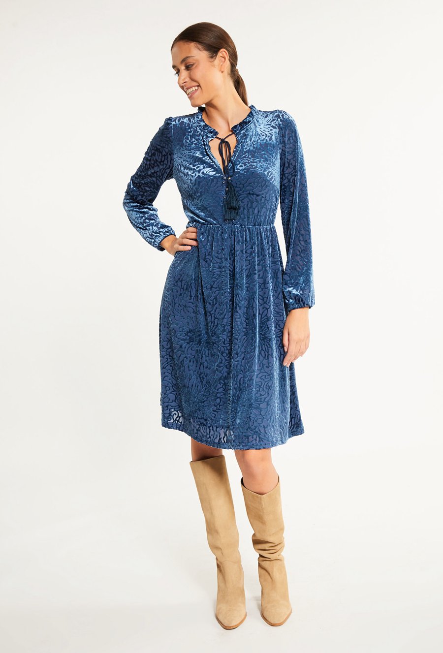 Sukienka welurowa damska