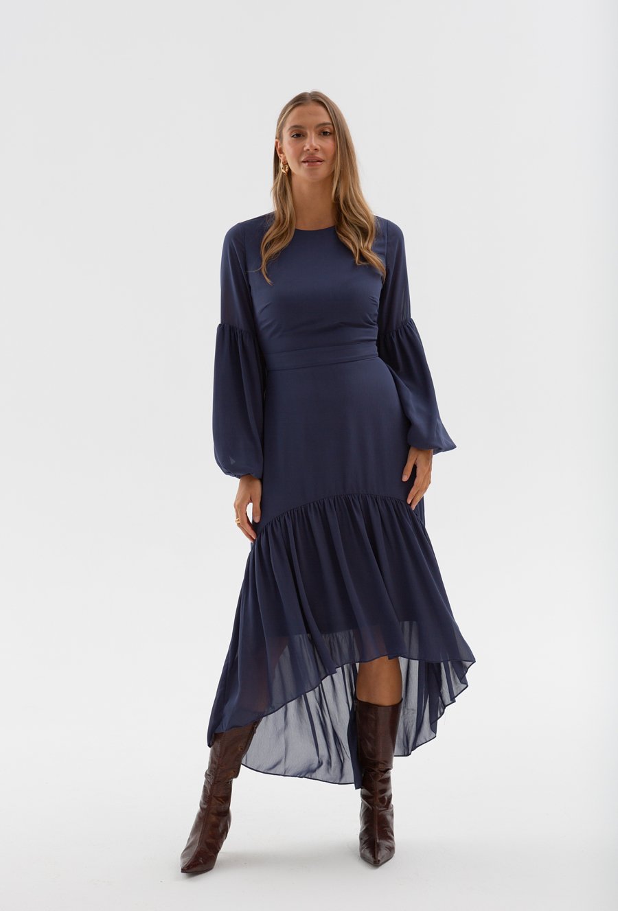 Granatowa zwiewna sukienka