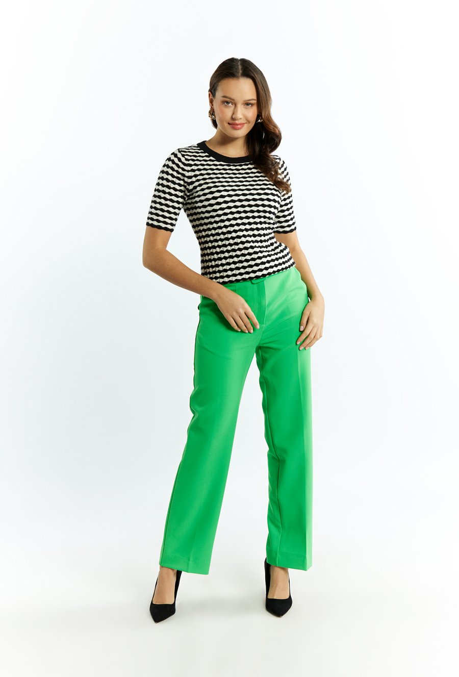 Dzianinowy sweter z kr&oacute;tkim rękawem