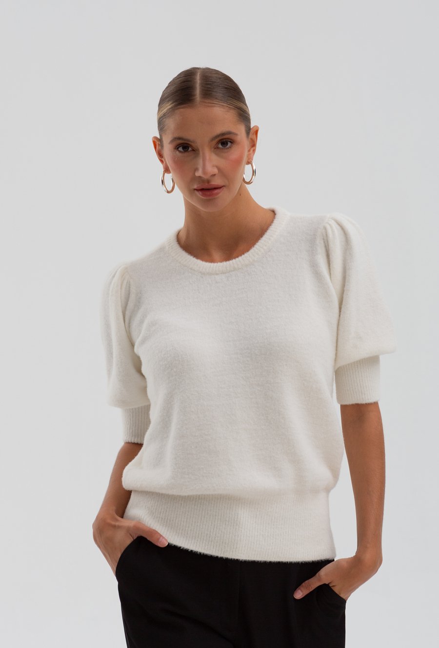 Sweter z efektem moheru bufiastym rękawem