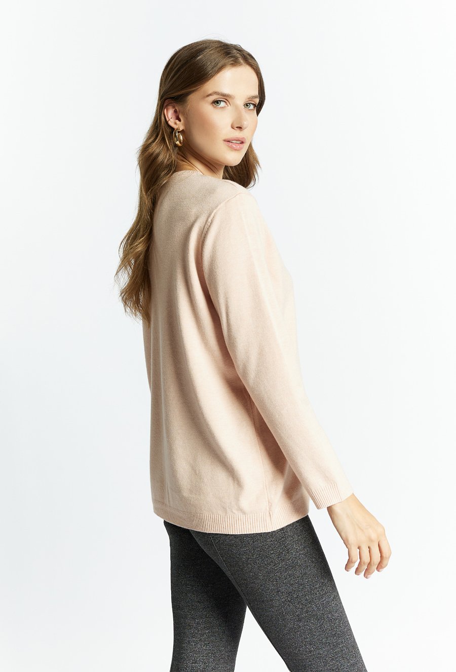 Sweter wykonany z wiskozy