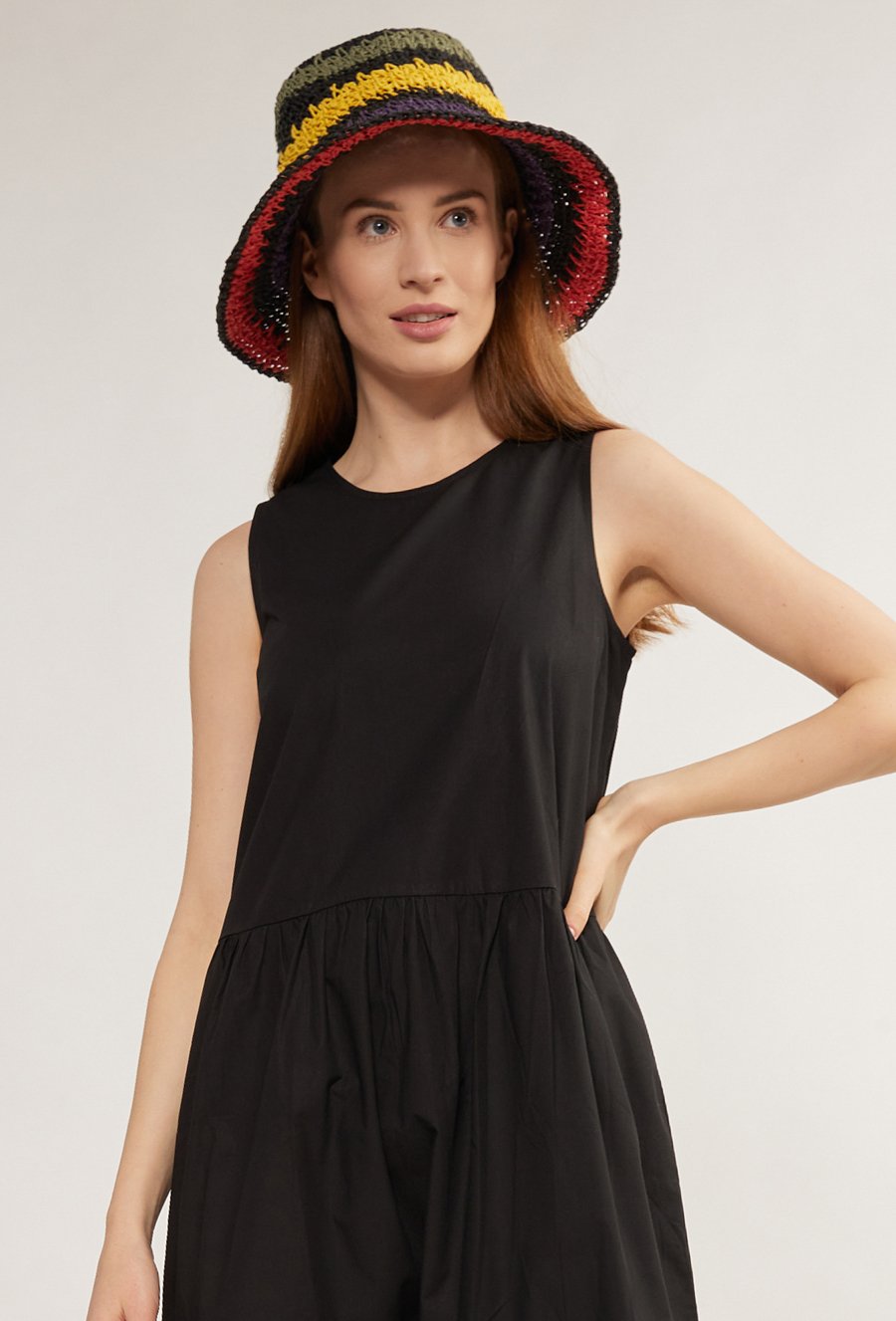 Kapelusz damski z wzorem