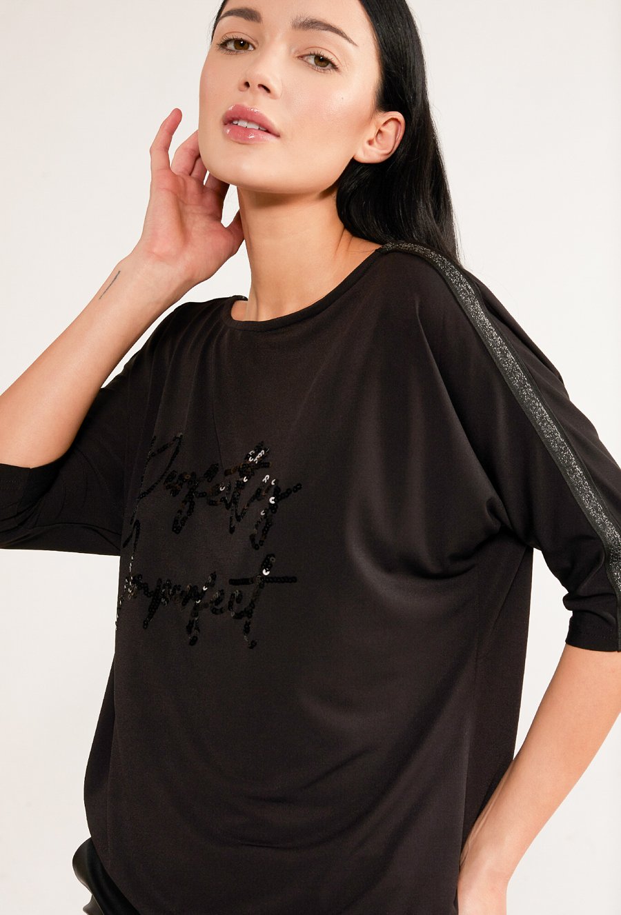 Bluzka ze zdobieniem