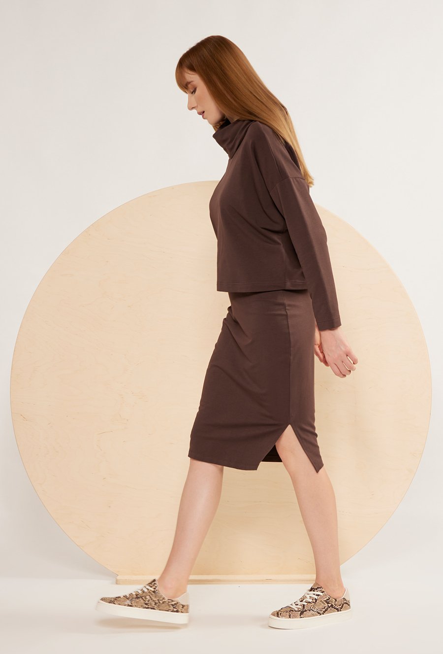 Bawełniana sp&oacute;dnica o prostym kroju