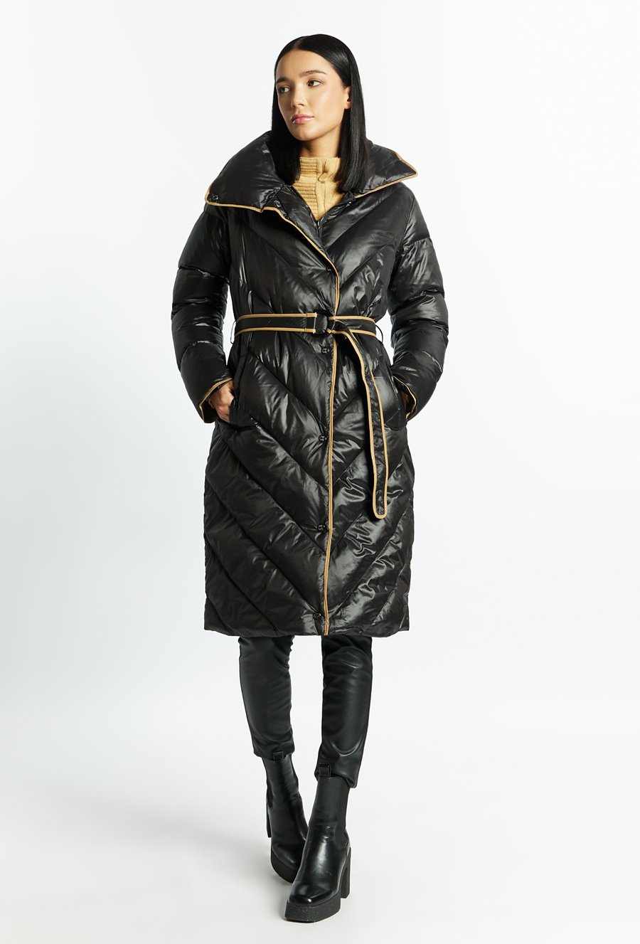 Puchowy płaszcz damski