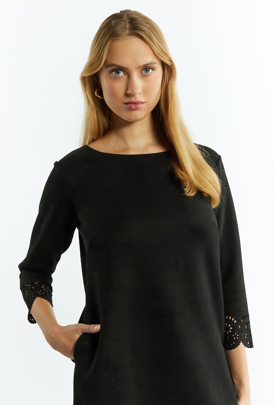 Sukienka damska ze zdobieniem