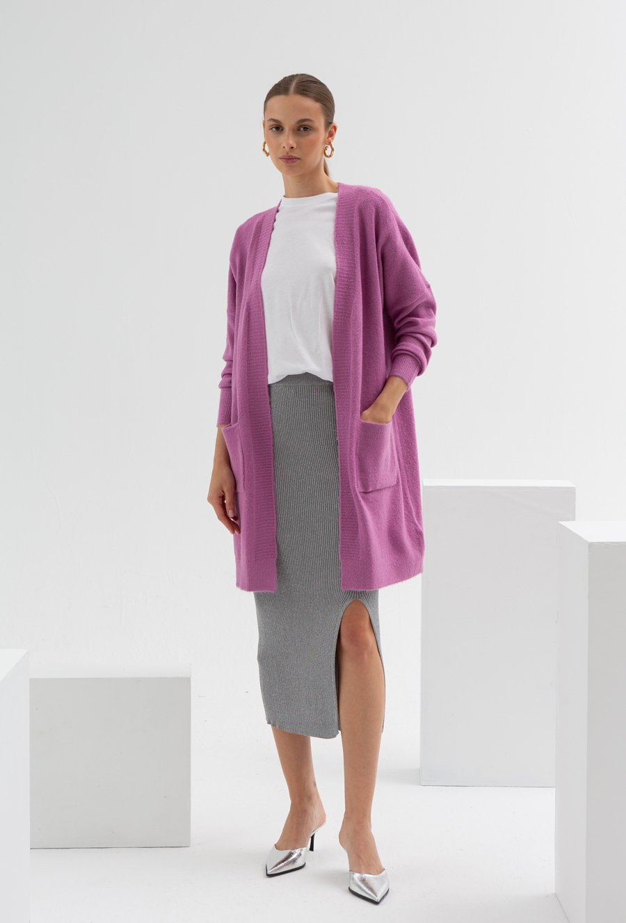 Długi kardigan z kieszeniami