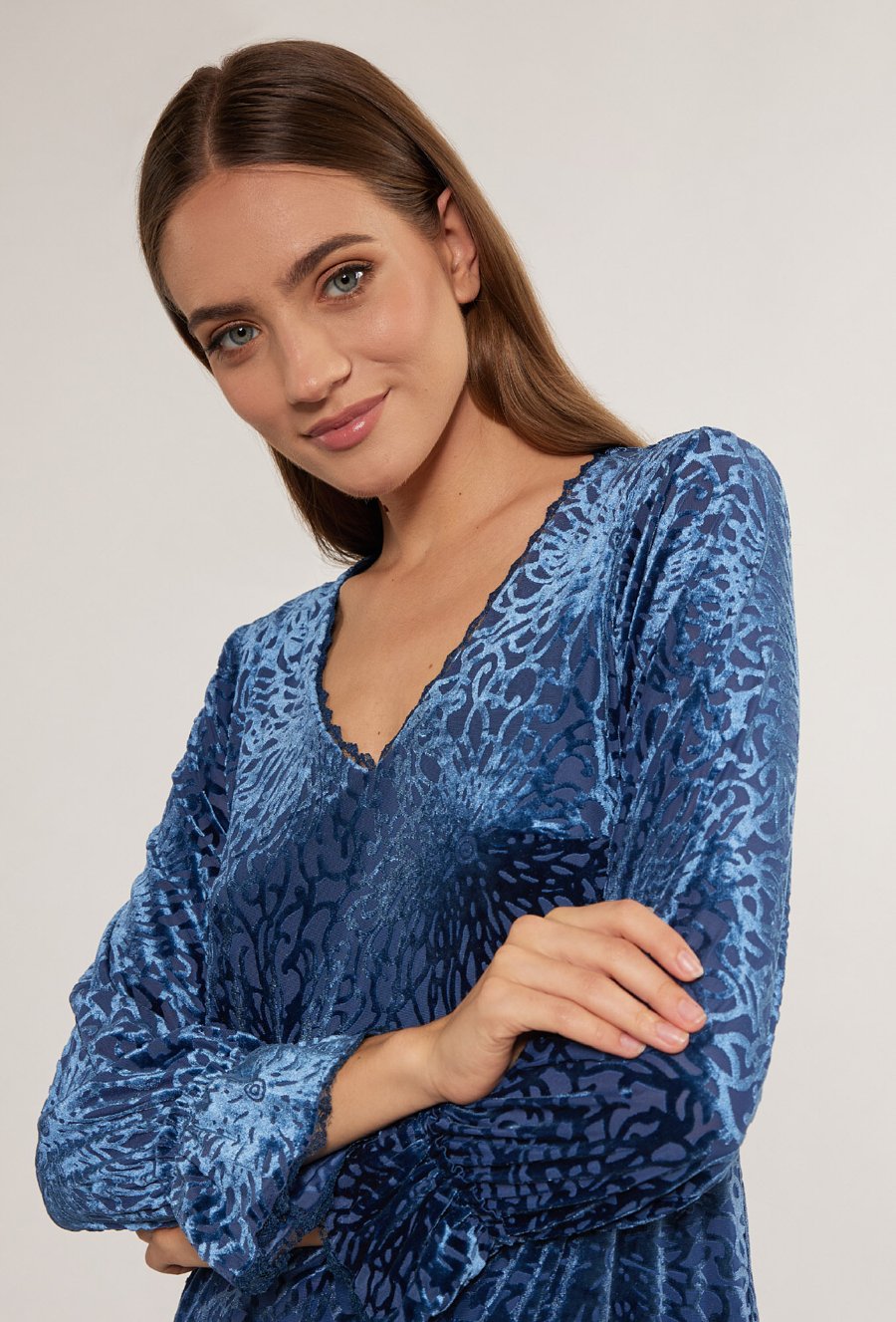 Sukienka welurowa damska