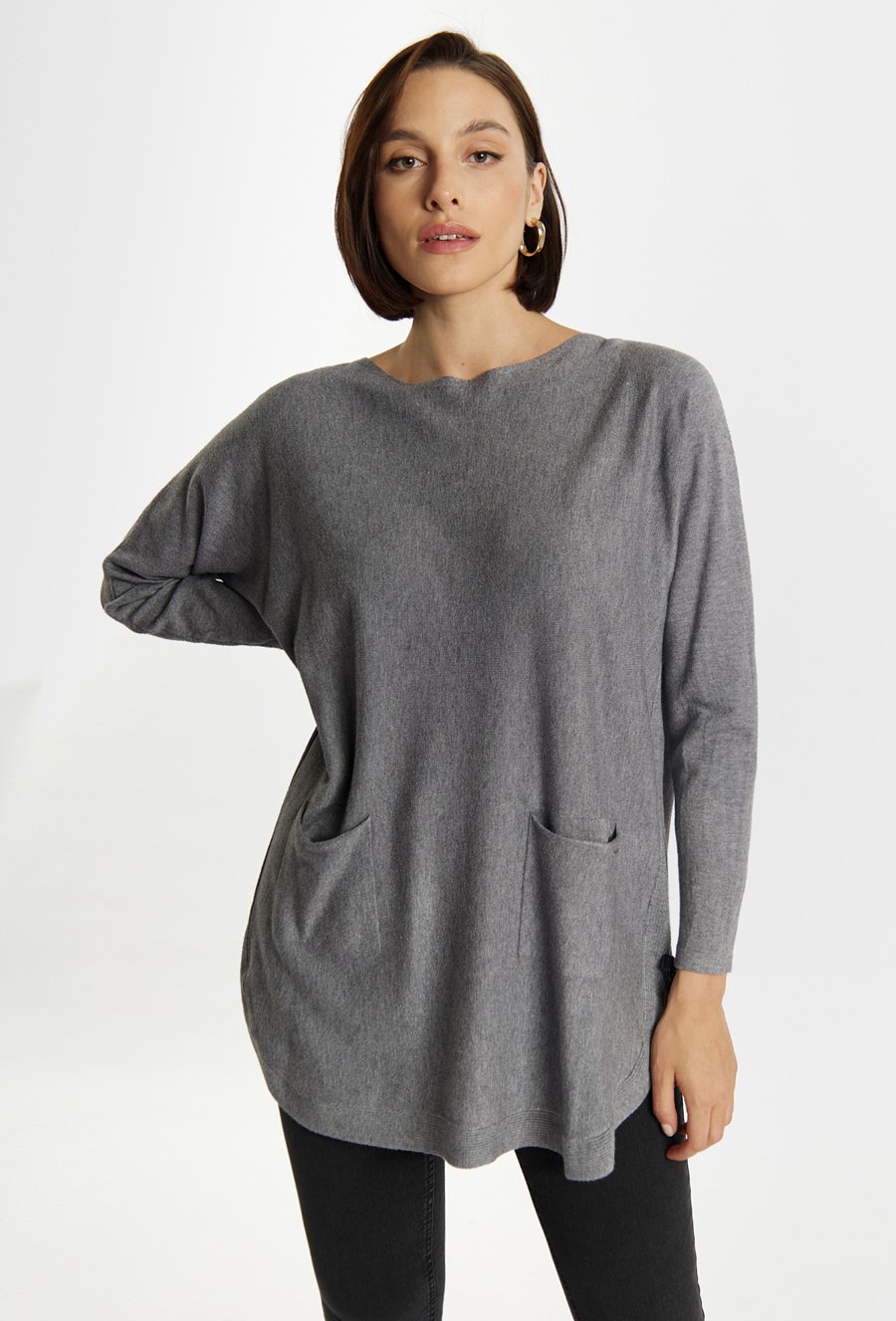 Sweter z kieszonkami