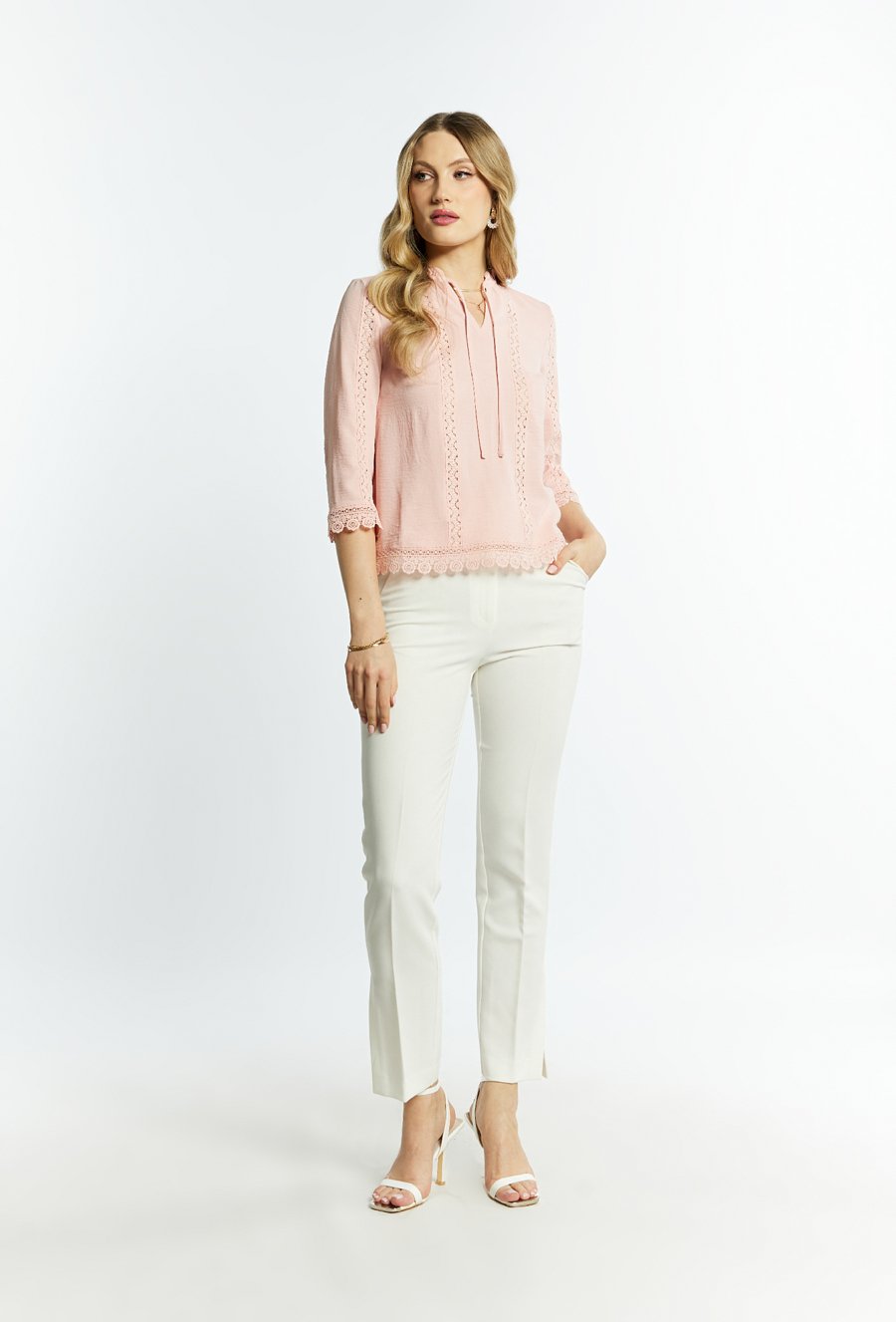 Bluzka damska z wiązaniem przy dekolcie