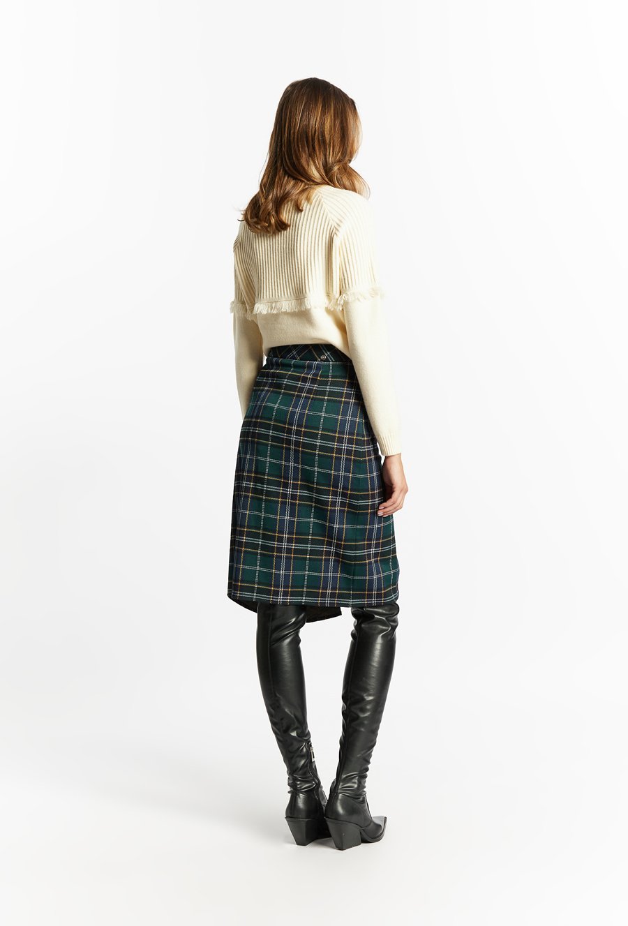 Sp&oacute;dnica o trapezowym fasonie