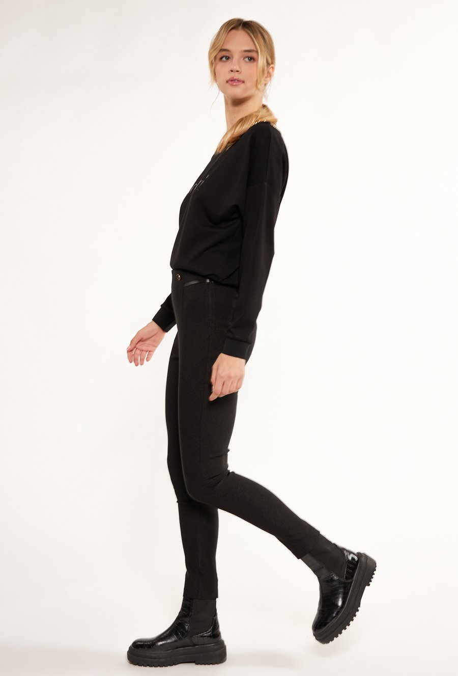 Spodnie z zwierzęcym wzorem