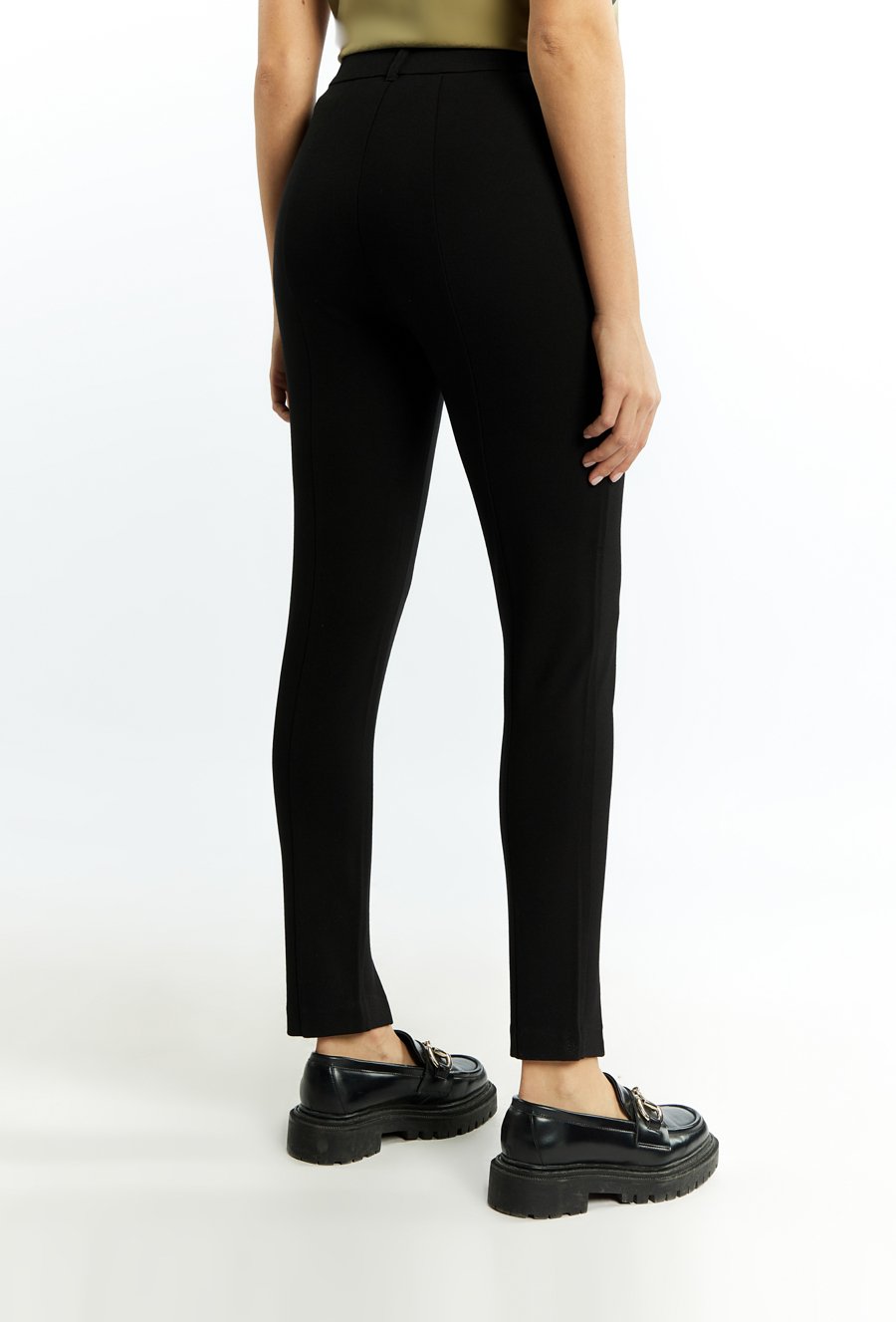 Spodnie damskie z rozcięciami