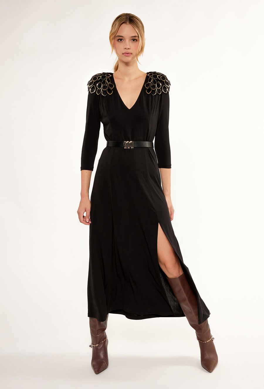 Sukienka midi ze zdobieniem