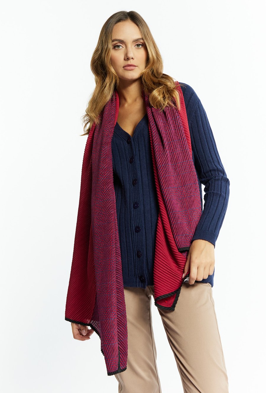 Prążkowany szal damski