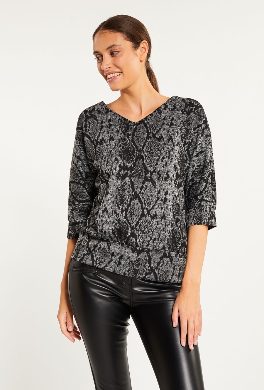 Wzorzysta bluza damska