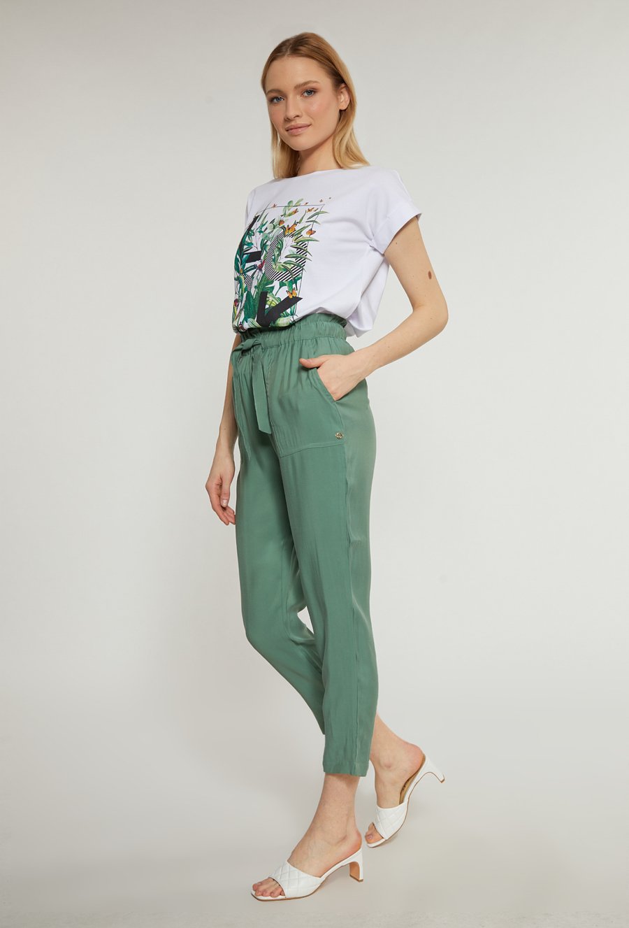 Materiałowe spodnie damskie