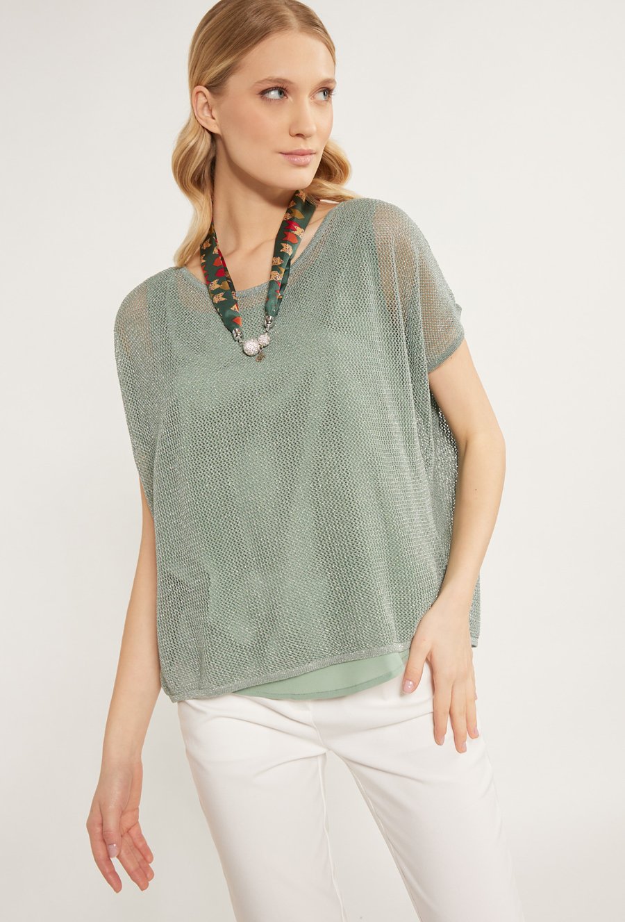 Wąska apaszka z biżuteryjnym łańcuszkiem