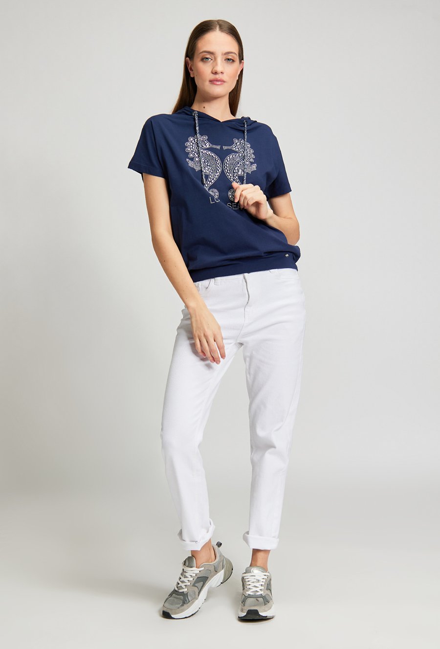 T-shirt damski z dżetowym wzorem