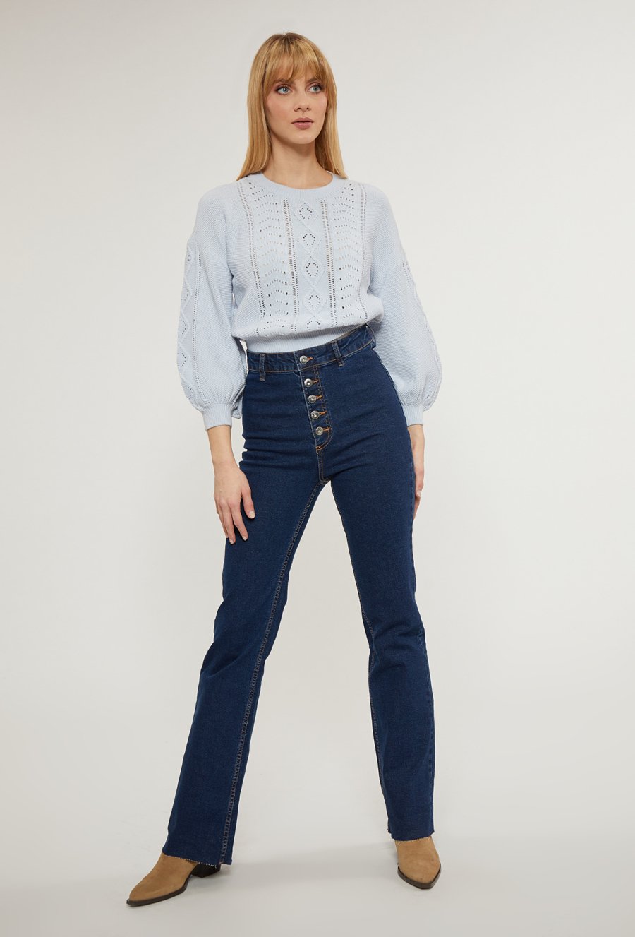 Jeansy z szeroką nogawką