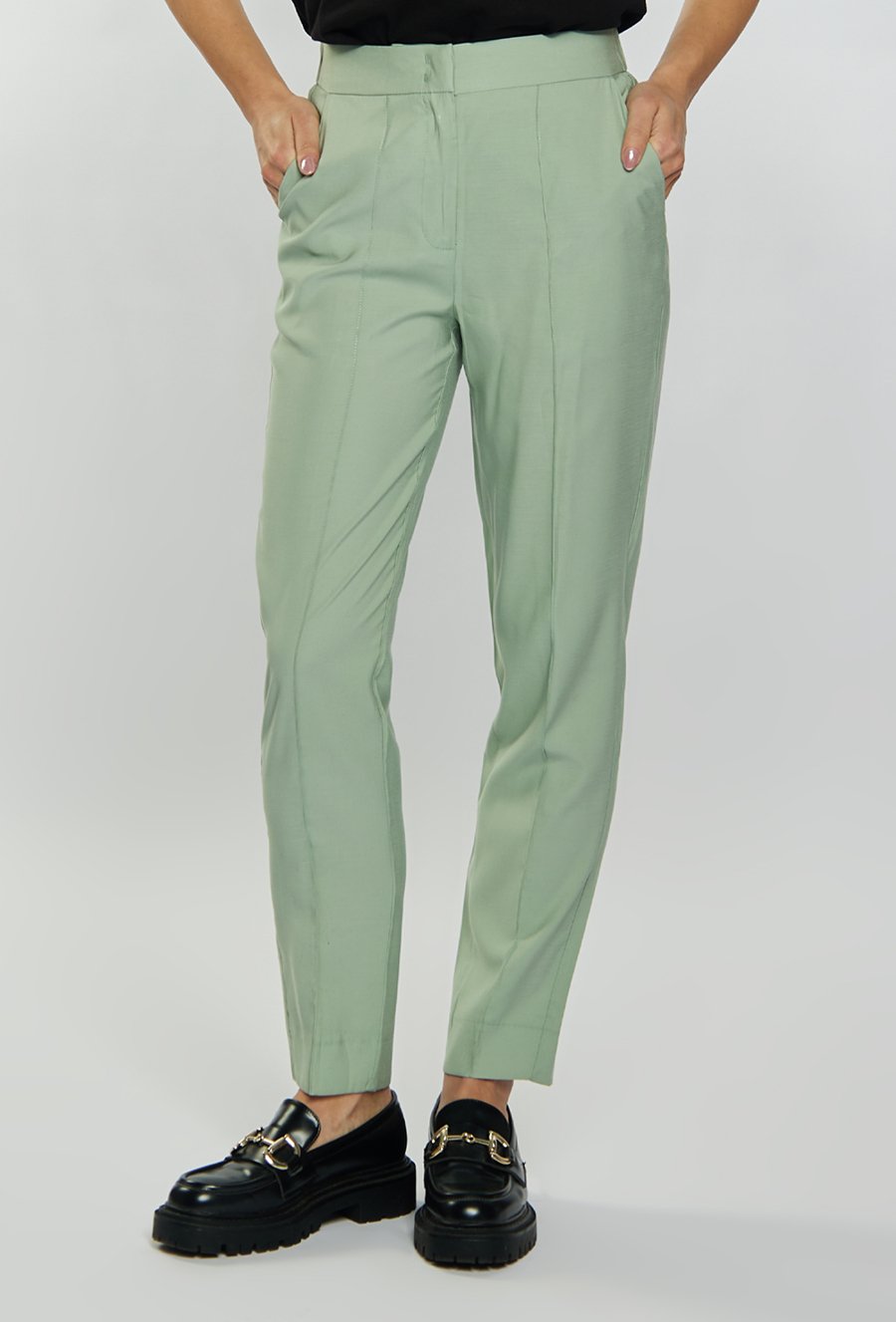 Materiałowe spodnie damskie