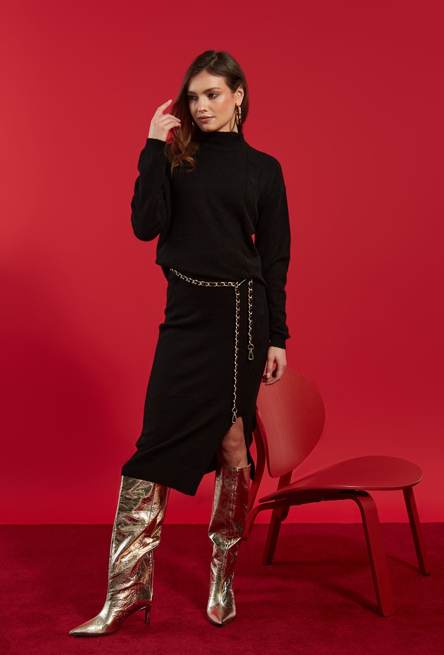 Dopasowany sweter z p&oacute;łgolfem