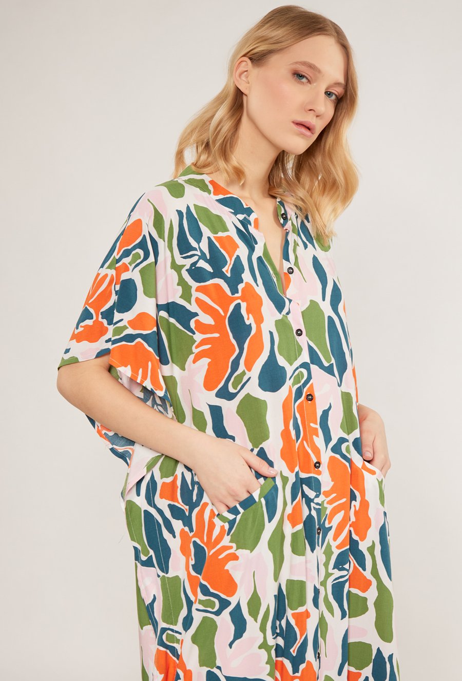 Wzorzyste pareo z kieszonkami