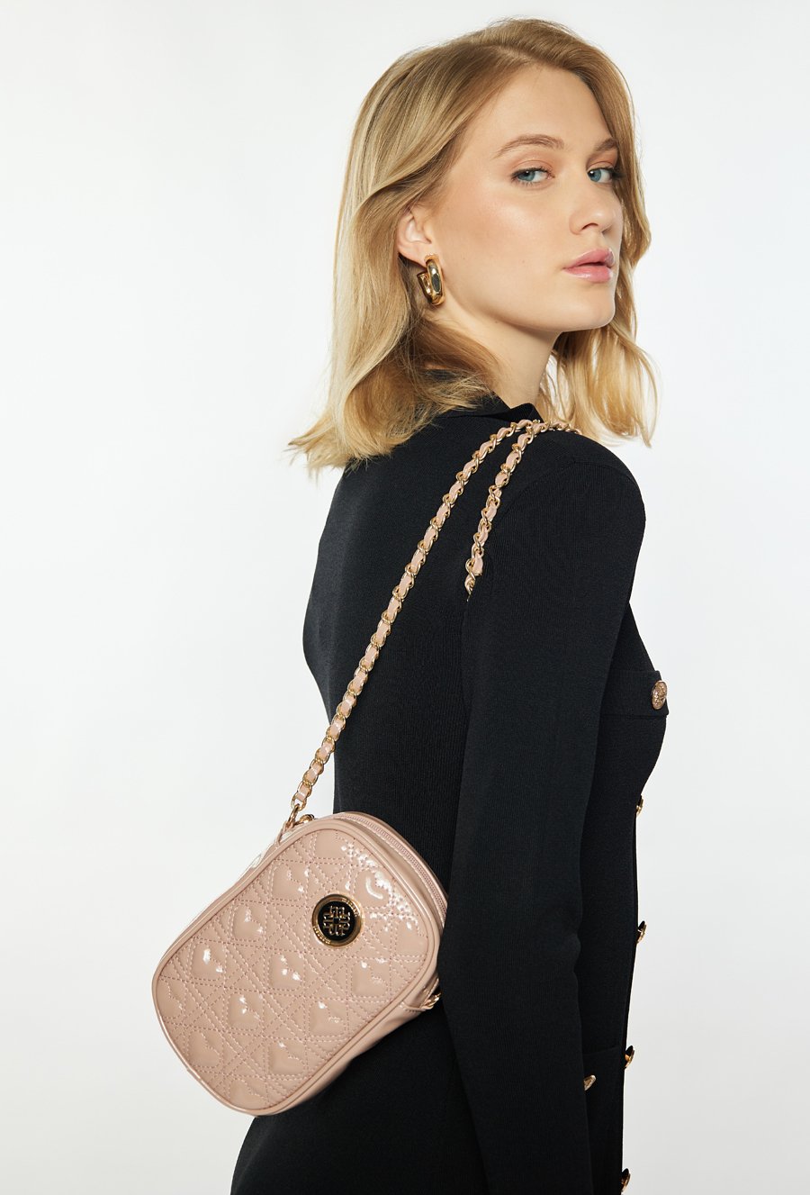 Pikowana torba na telefon w serca