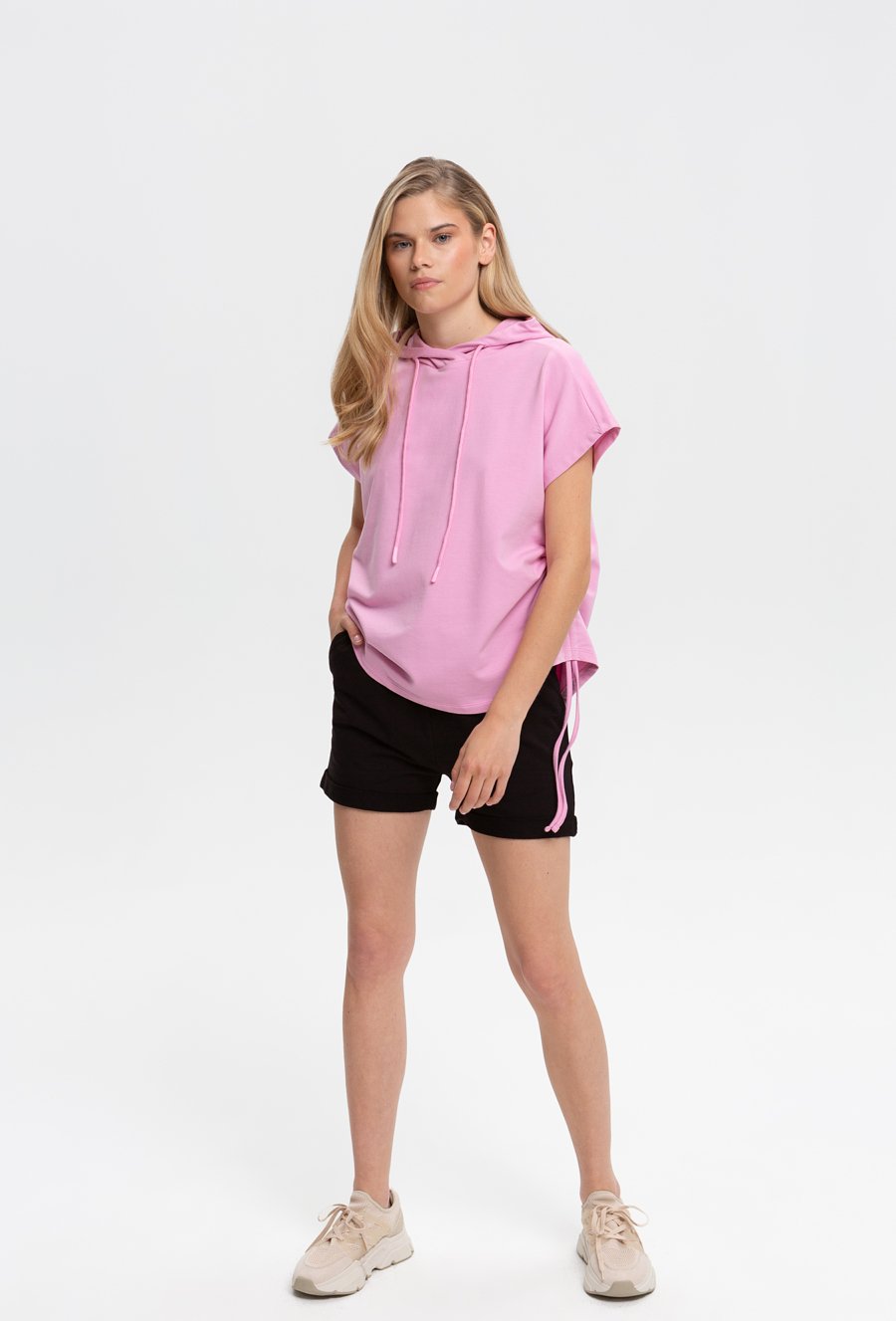 Bluza damska z ozdobnym wiązaniem