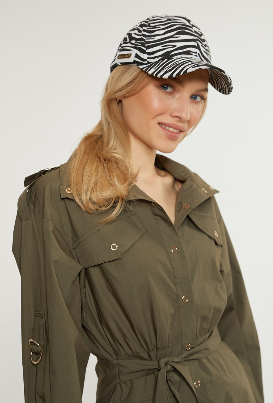 Wzorzysta czapka z daszkiem