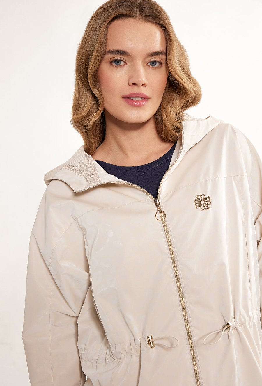 Kurtka z delikatnym, zwierzęcym wzorem