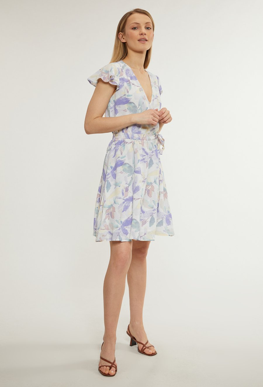 Kopertowa sukienka w kwiaty