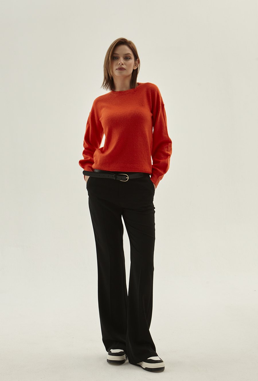 Gładki sweter w kolorze soczystej pomarańczy