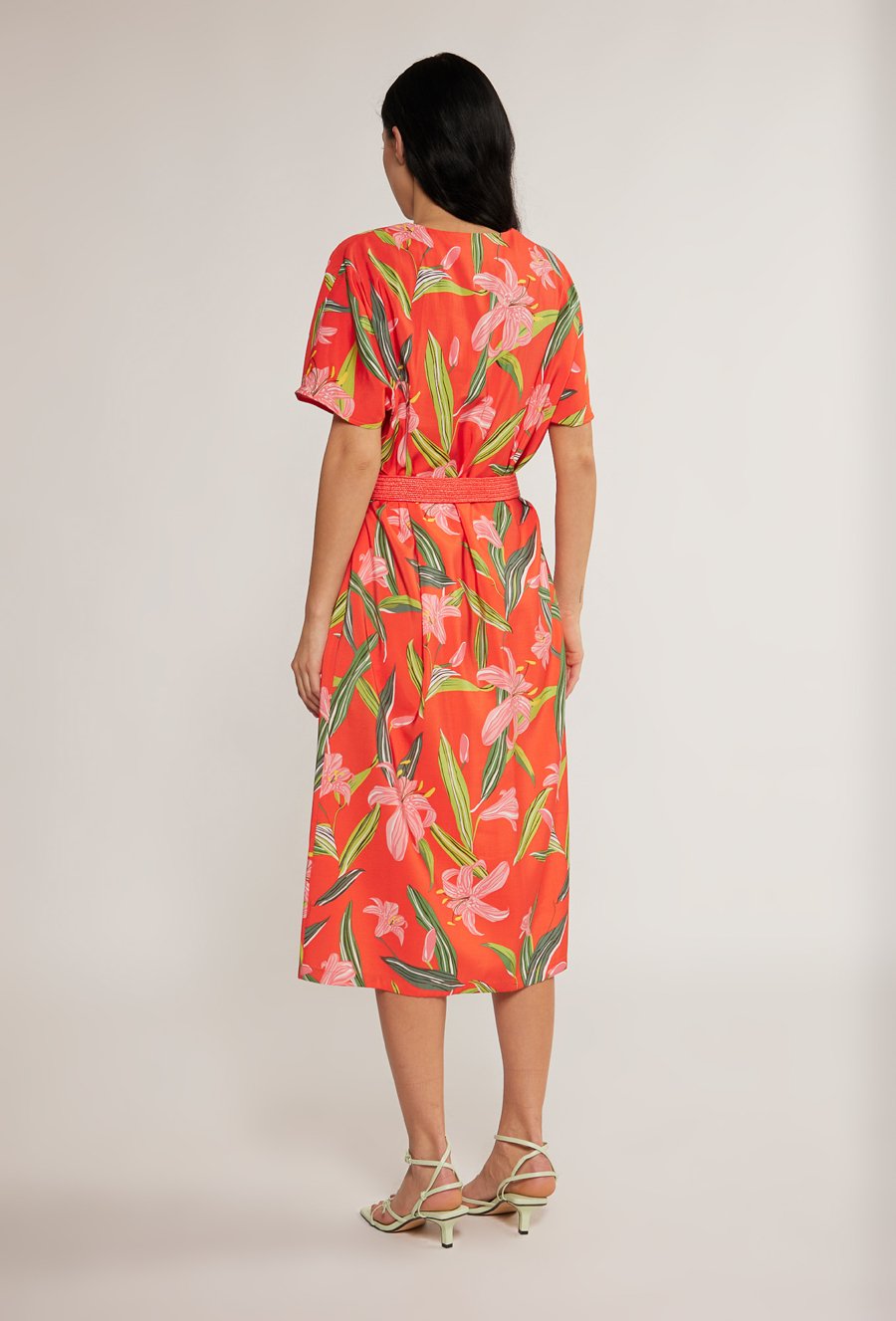 Sukienka damska z paskiem