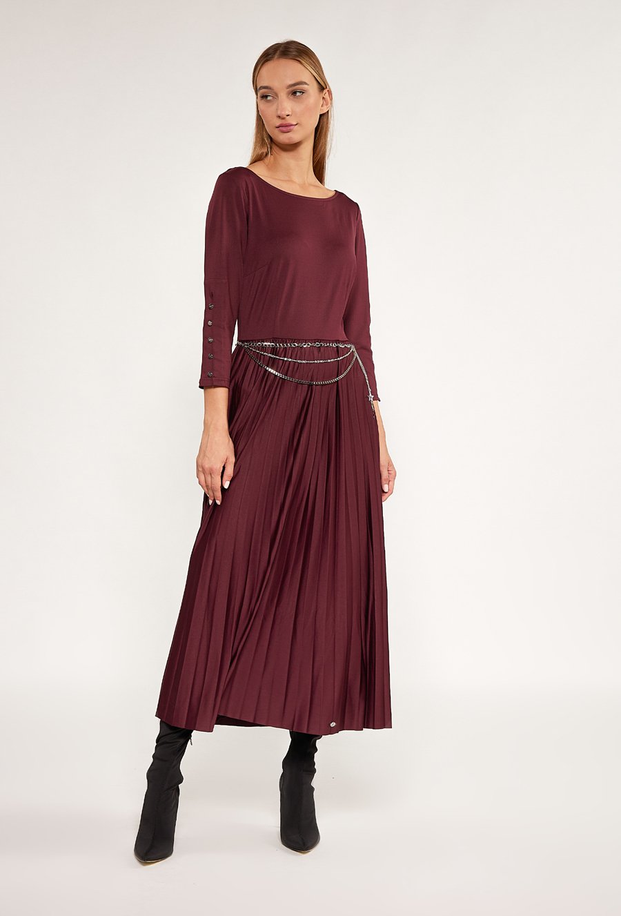 Plisowana sukienka maxi