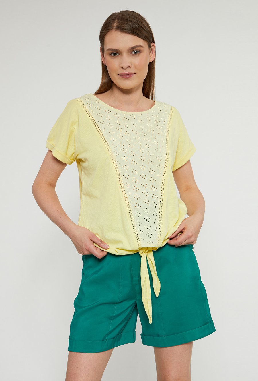 Bawełniana bluzka z ażurowym wykończeniem
