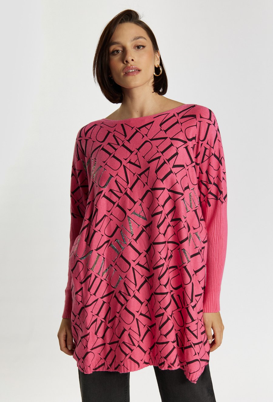 Sweter o swobodnym kroju z wzorem