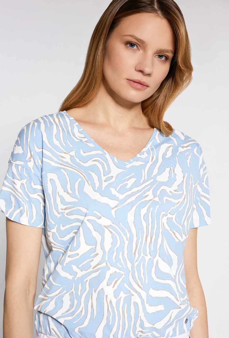 Wzorzysty t-shirt ze ściągaczem u dołu