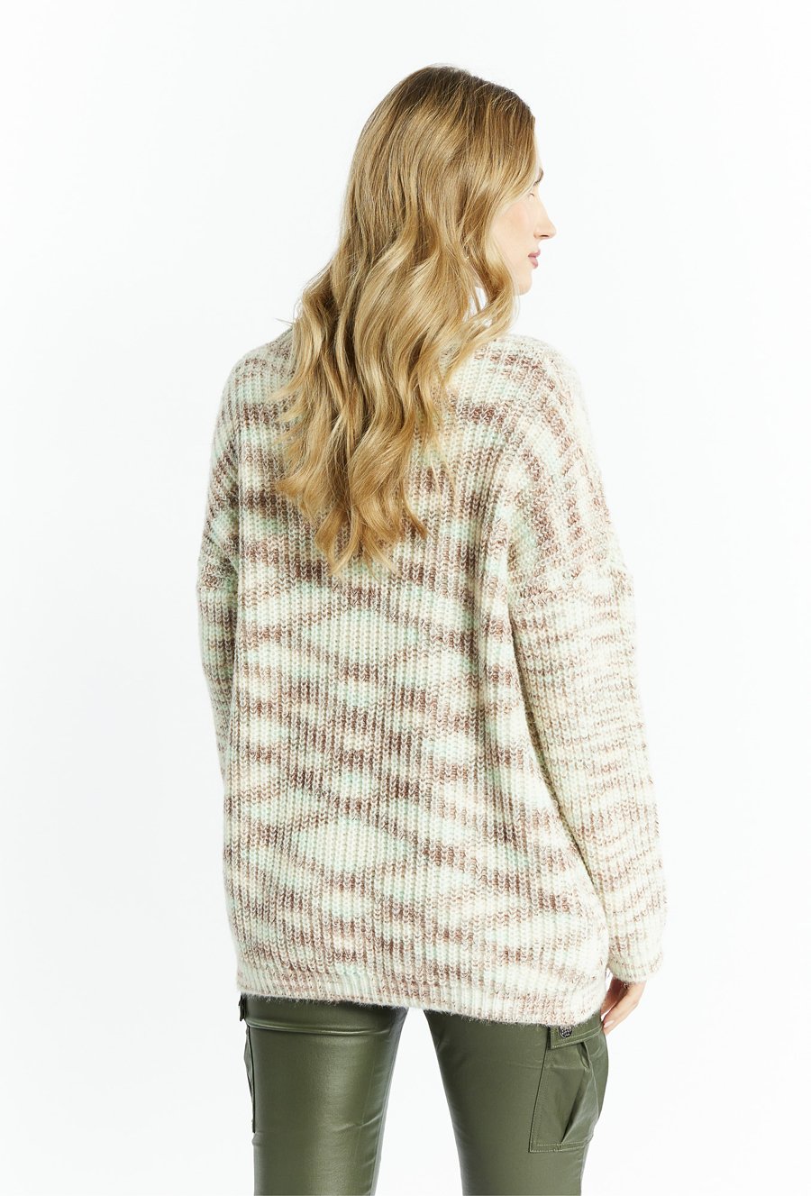 Kardigan z ozdobnymi guzikami