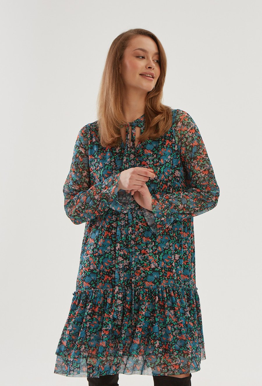 Wzorzysta siateczkowa sukienka