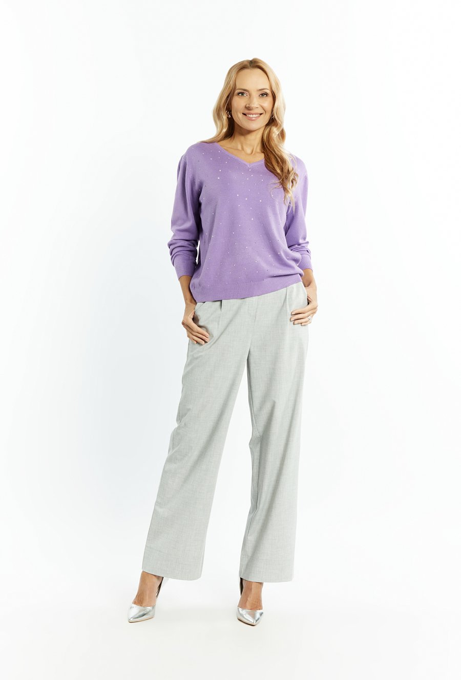 Sweter damski z małymi dżetami