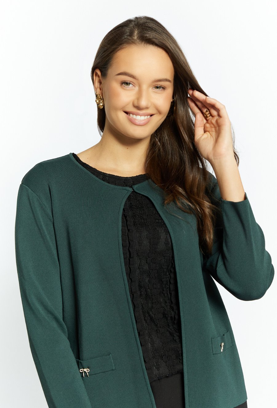 Sweter damski o kr&oacute;tszym kroju