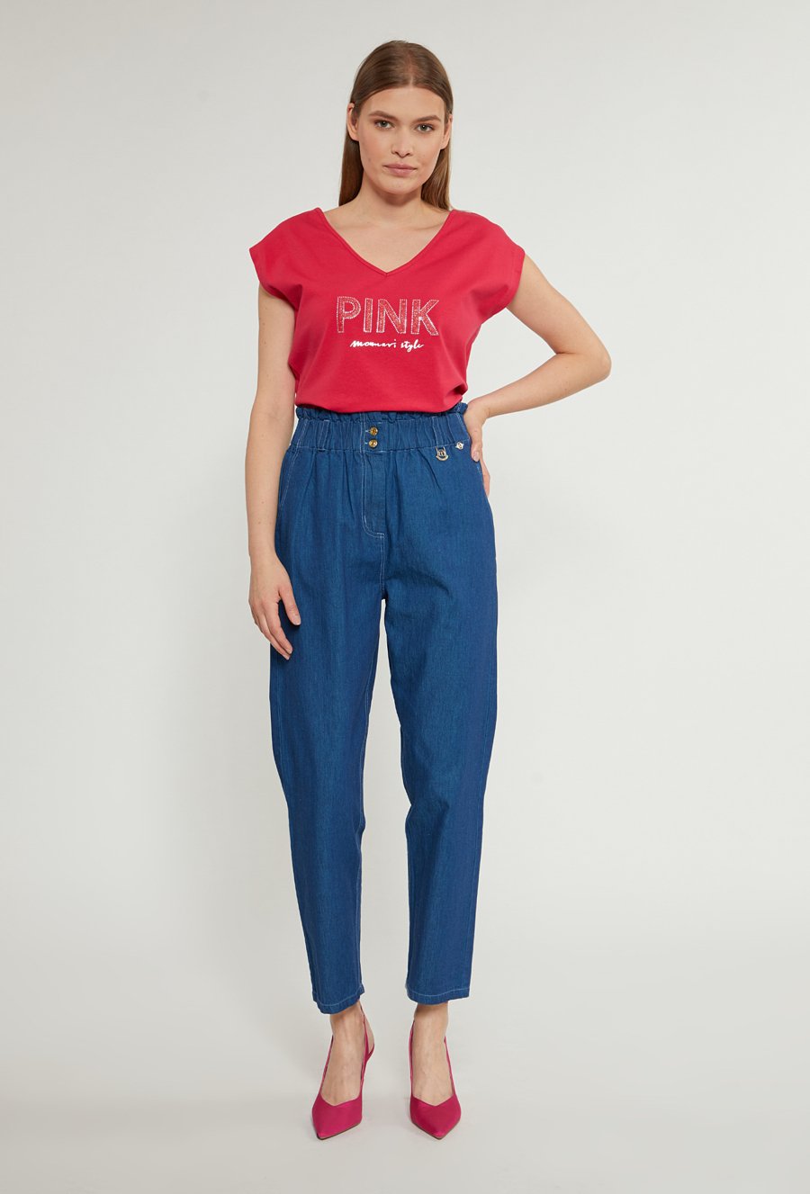 T-shirt damski z błyszczącym napisem