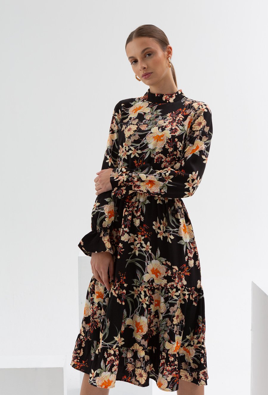 Długa  sukienka w kwiatowy wz&oacute;r