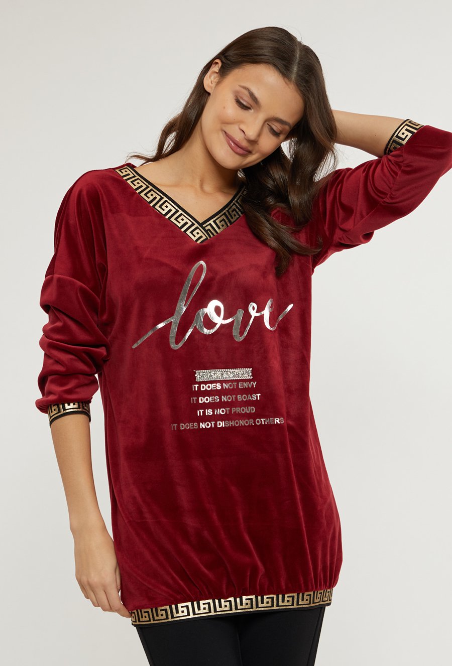 Kr&oacute;tka sukienka z aplikacją