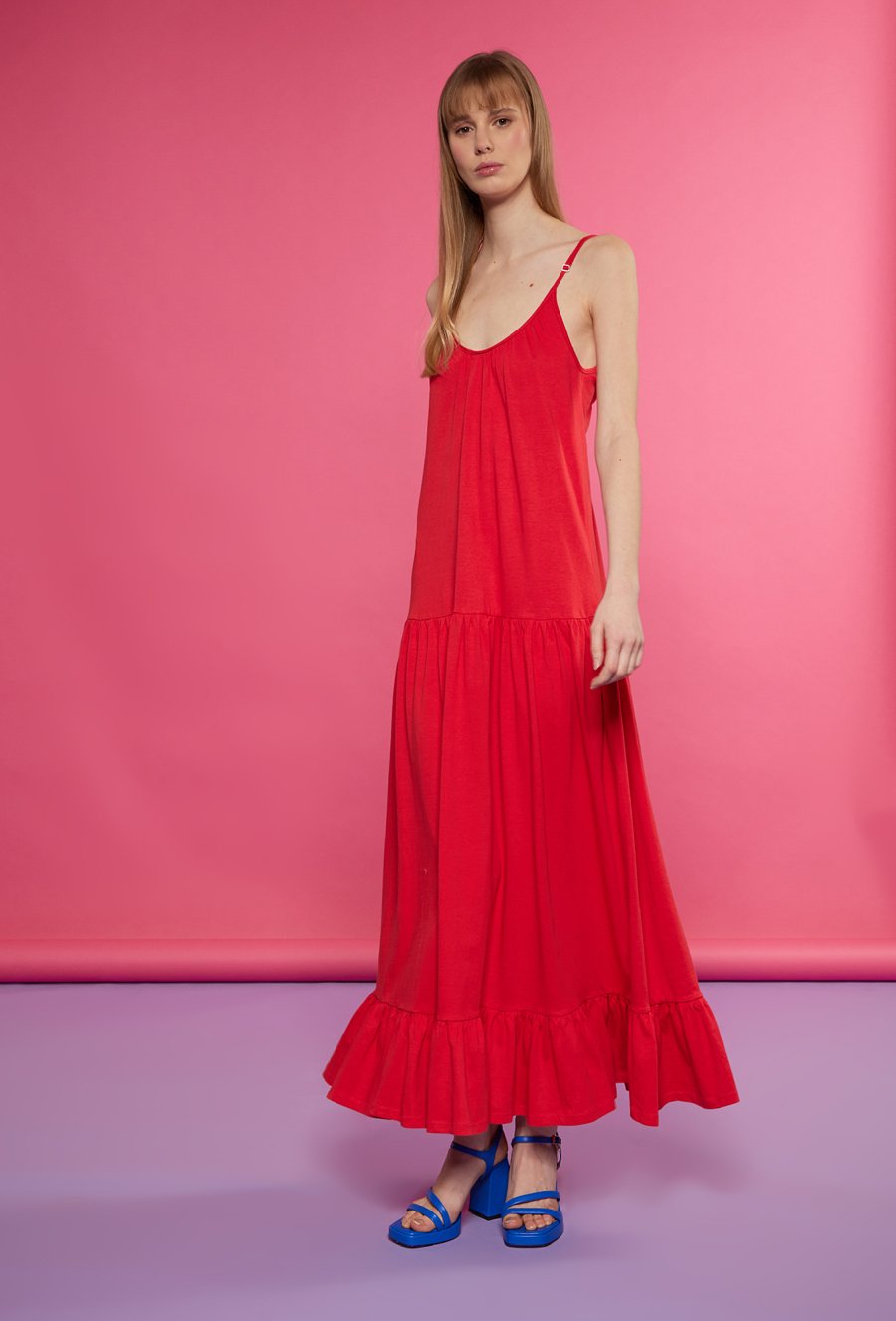 Sukienka maxi na ramiączkach