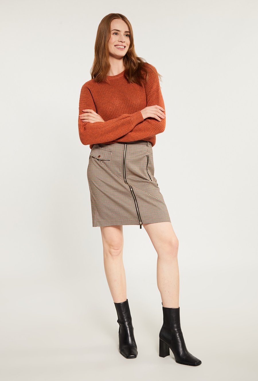 Sweter damski z wiązaniem