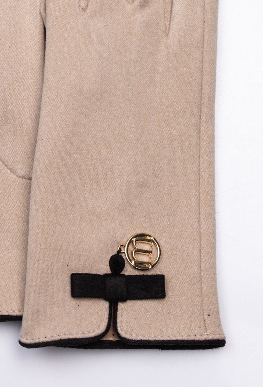 Dzianinowe rękawiczki z aplikacją