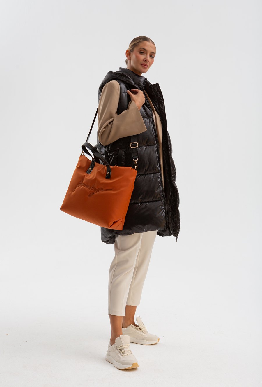 Pikowana kamizelka z kapturem