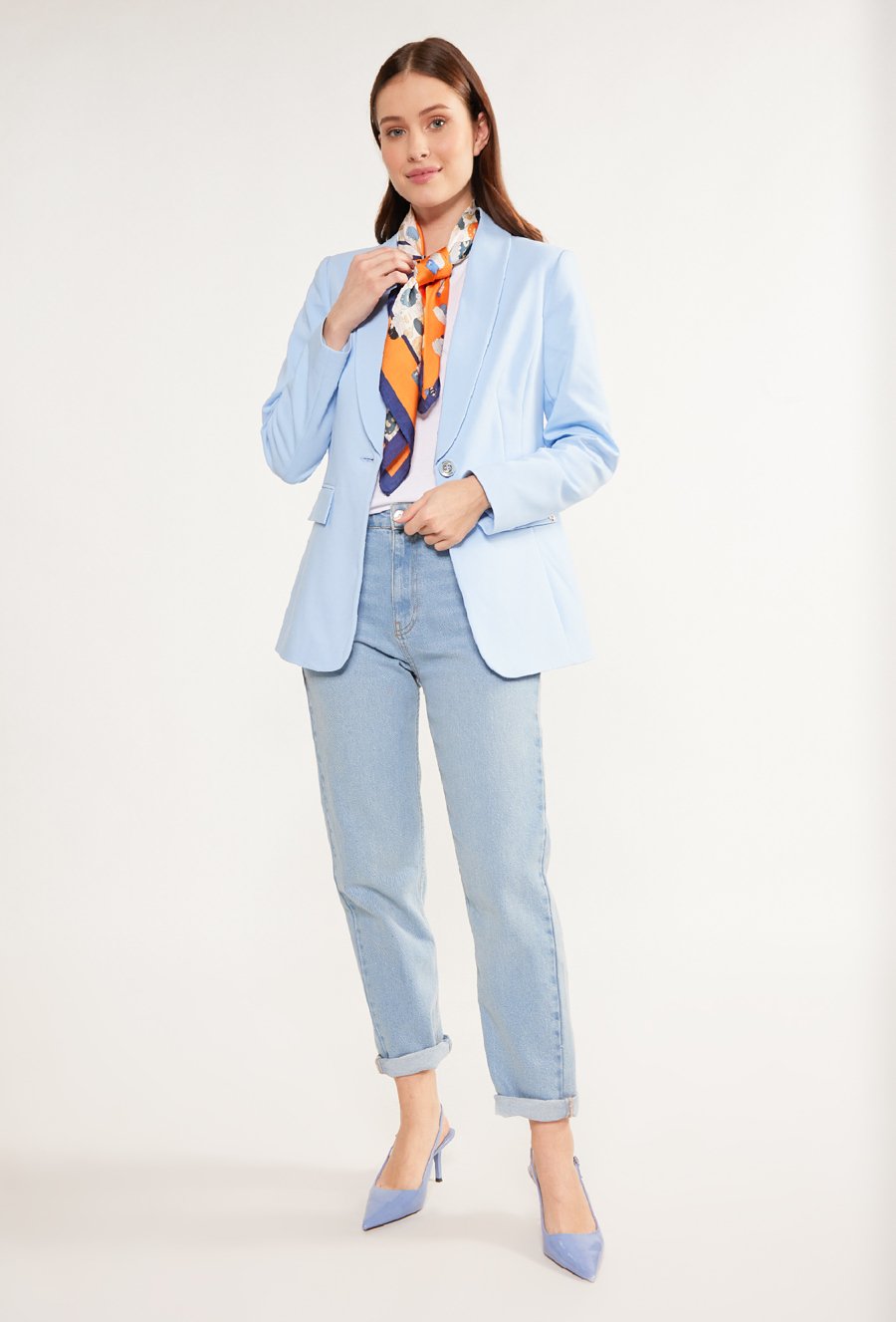 Apaszka z wzorem w koty